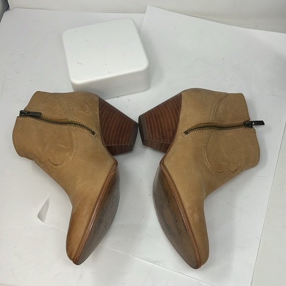 Frye Sz 8 Amado Wedge Zip Bootie Antiqued Tan Leather - Picture 5 of 12